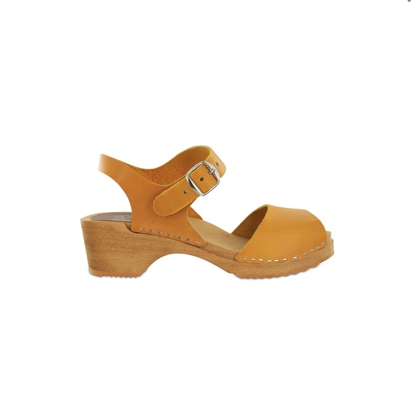 Mia Anja Clogs Sandals - Picture 7 of 8